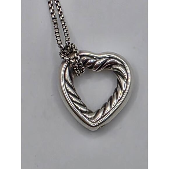 David Yurman Two-Tone Cable Heart Pendant Necklace - Picture 4 of 13